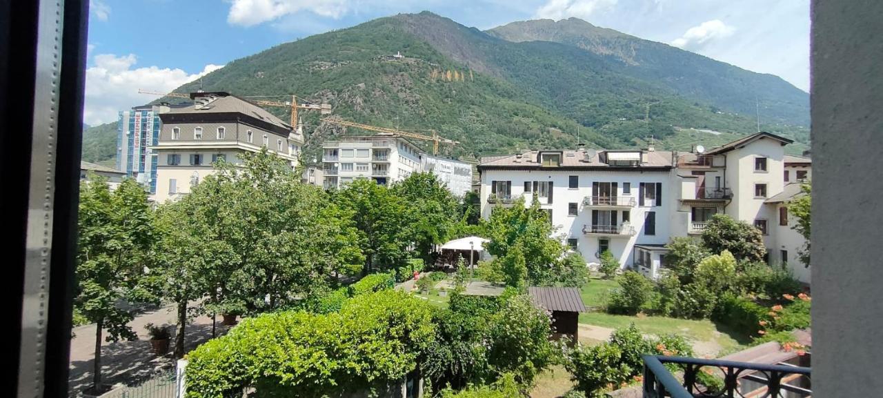 Bernina Station Center Apartment - Tirano Exterior foto