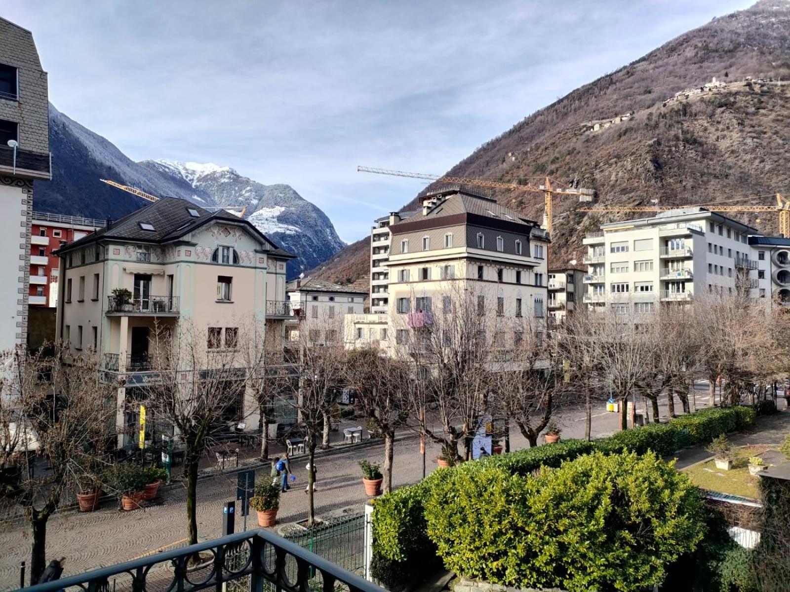 Bernina Station Center Apartment - Tirano Exterior foto
